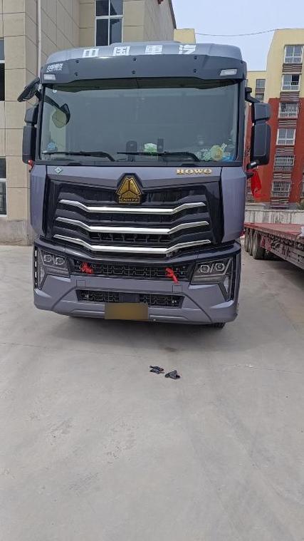 重汽max牵引车